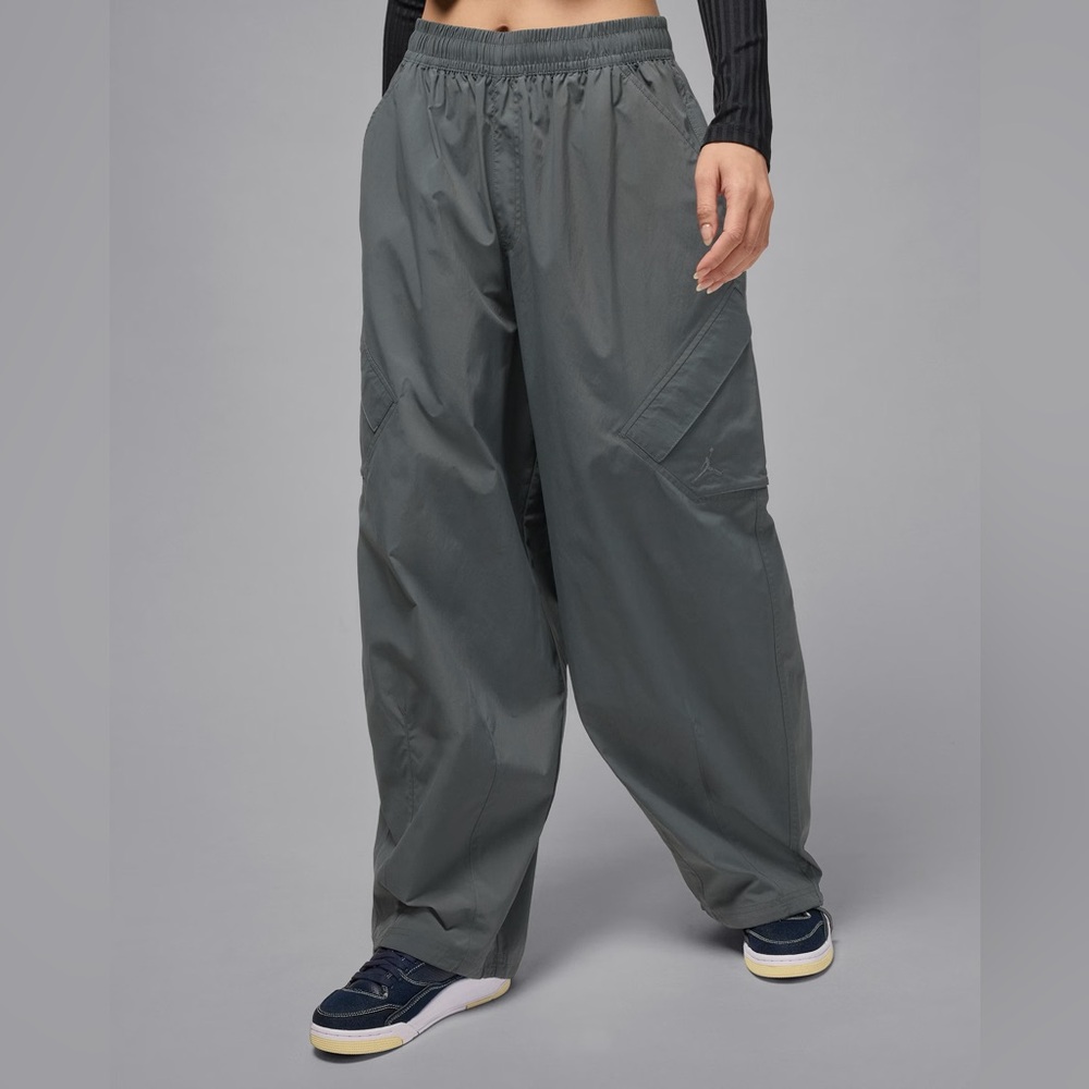 Nike Jordan Flight Chicago Women’s Parachute Pants Iron Grey Size S New NWT